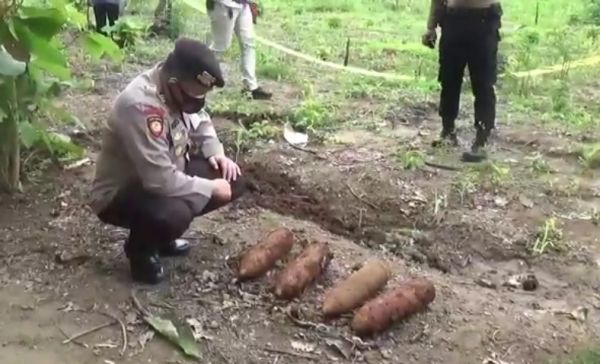 Geger, 8 Mortir Aktif Ditemukan Warga Saat Mencangkul Kebun
