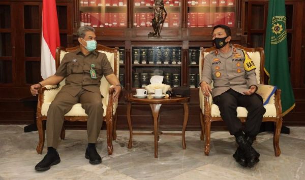 Berkunjung ke Pengadilan Tinggi Surabaya, Kapolda Jatim : Kolaborasi Sikat Mafia Tanah