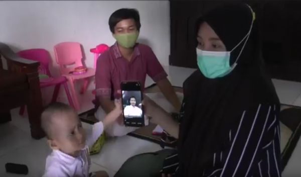 Istri Terdakwa Salah Transfer BCA Berharap Suaminya Dibebaskan