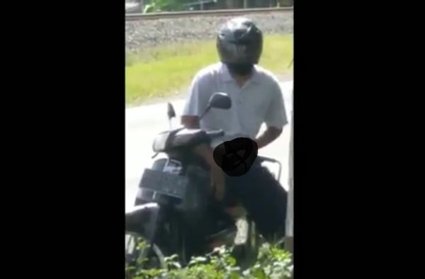 Menjijikan! Pria Blitar Onani di Tepi Jalan
