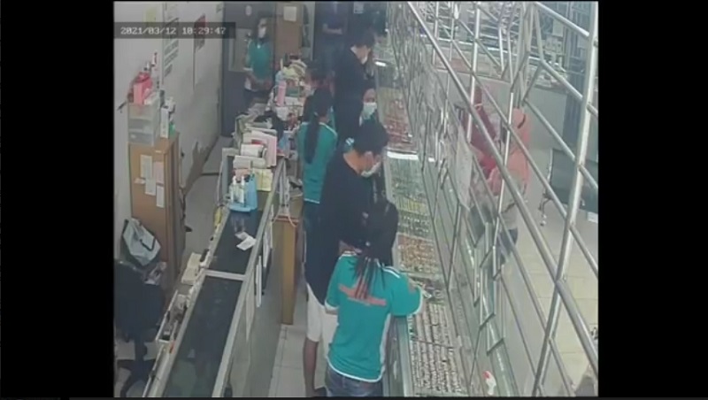 Polisi Ringkus Perampok 4,3 Kg Emas di Banyuwangi