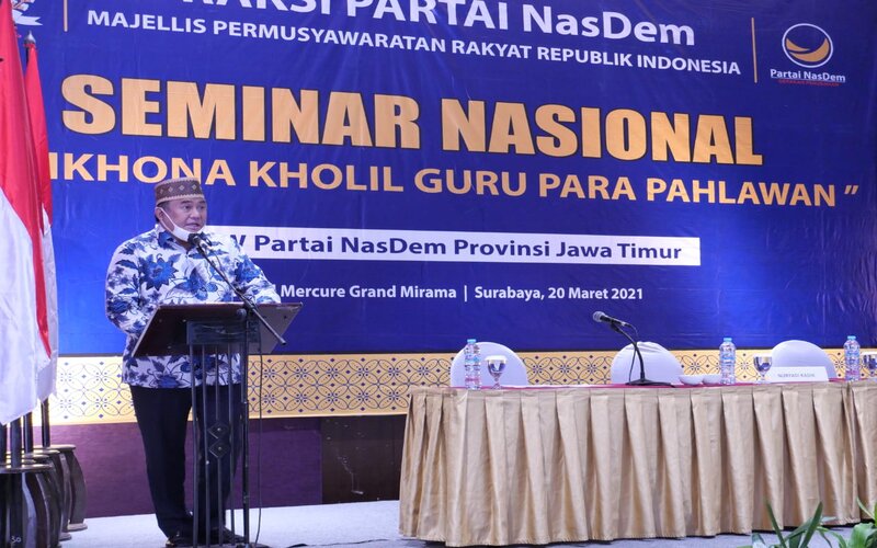 Wakil Ketua DPR RI Rachmat Gobel membuka  Seminar Nasional 'Syaikhona Kholil Guru Para Pahlawan' di Surabaya. (ft/clicks)