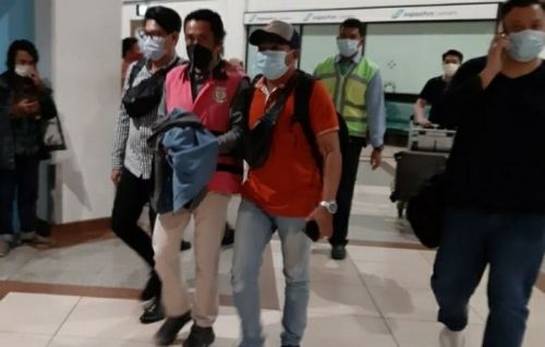 Tersangka AS ditangkap setelah buron dalam kasus korupsi pembangunan pasar Manggisan, Jember (Foto / Istimewa)