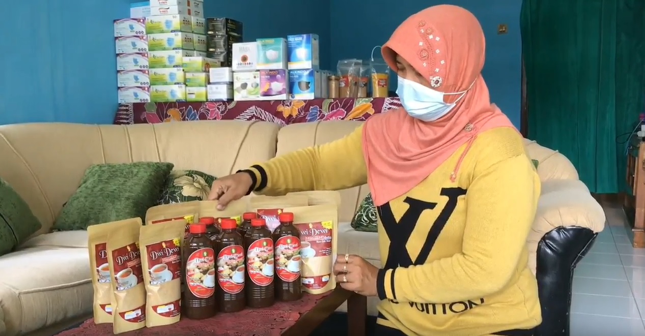 Minuman berbahan jahe dan rempah laris manis saat pandemi (Foto / Metro TV)