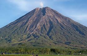 Jalur pendakian gunung Semeru kembali dibuka dengan protokol kesehatan ketat (Foto / Istimewa)