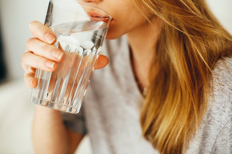 Bikin Sehat, Ini Alasan Mengapa Orang Jepang Tidak Minum di Sela Makan