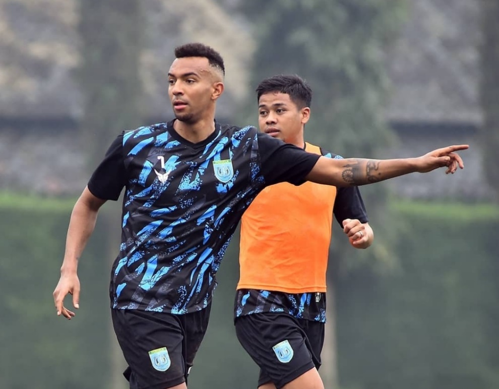 Melvyn Lorenzen siap tampil menghadapi Madura United. (ist)