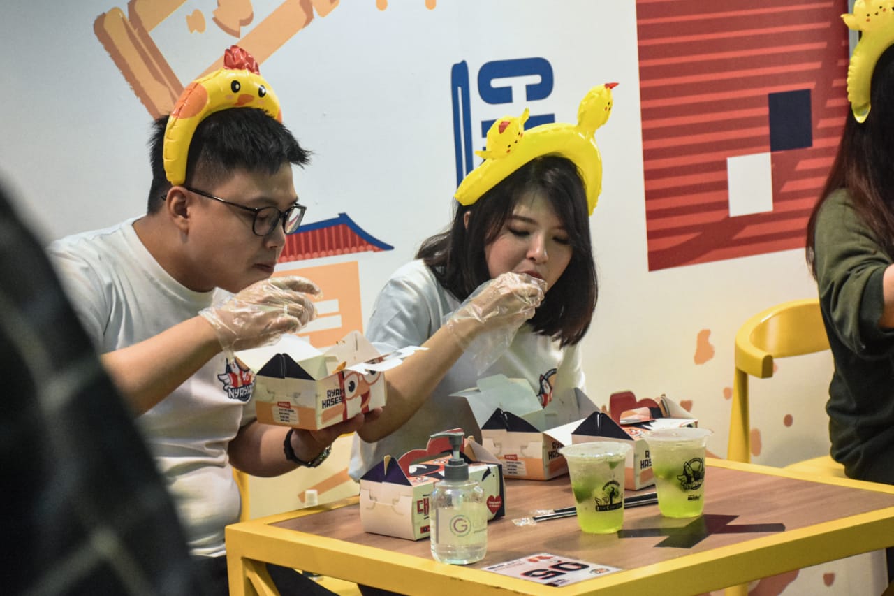 Pasangan Food Vlogger Bikin Jajanan Ala Drama Korea, Namanya <i>Nyayap<i>