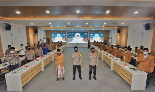 Kapolda Silaturahmi dengan Da'i Kamtibmas Polda Jatim