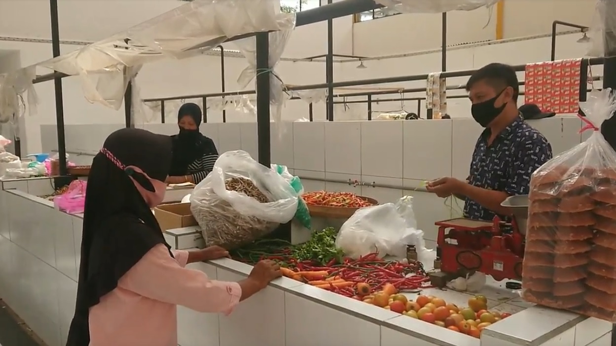 Hari Pertama Puasa! Harga Cabai Turun, Daging Ayam Melambung