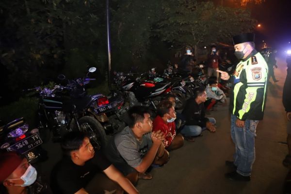 Balap Liar di Mojokerto Diobrak Polisi, Ratusan Motor Disita