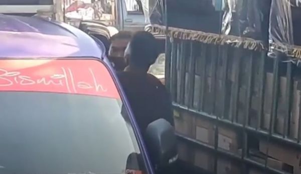 Calo Tiket Gentayangan di Pelabuhan Situbondo, Oknum Polisi Terlibat?