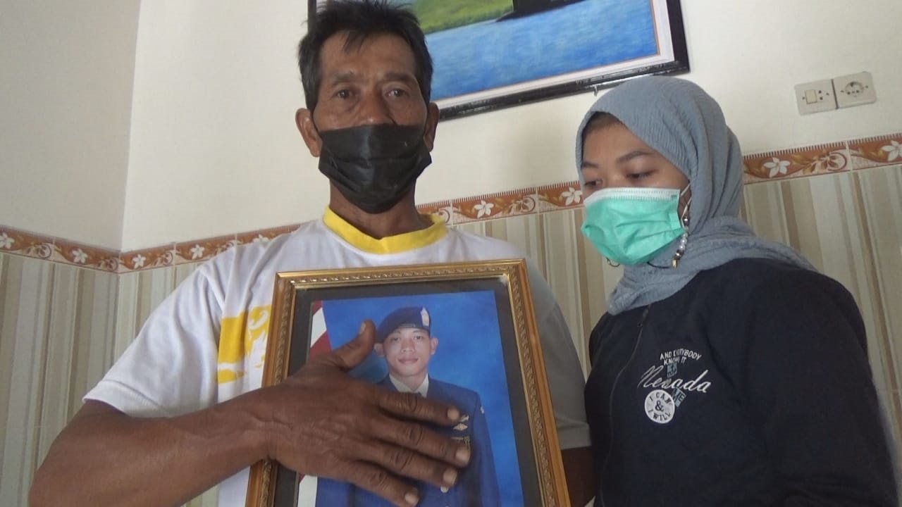 Istri Kelasi Satu Navy Denny Richi Sambudi Sedang Persiapan Melahirkan