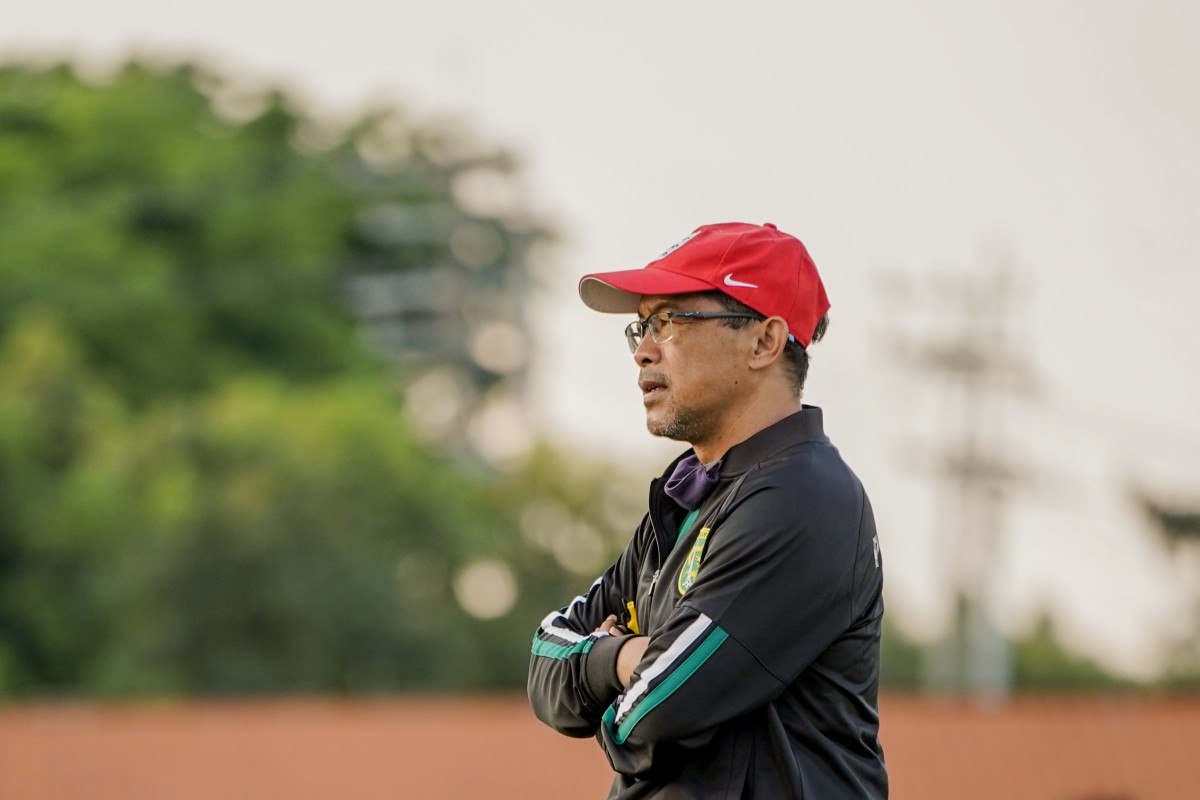Pelatih Persebaya, Aji Santoso (Foto / Clicks.id)