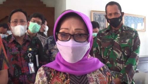 Bupati Jombang, Mundjidah Wahab (metrotv)