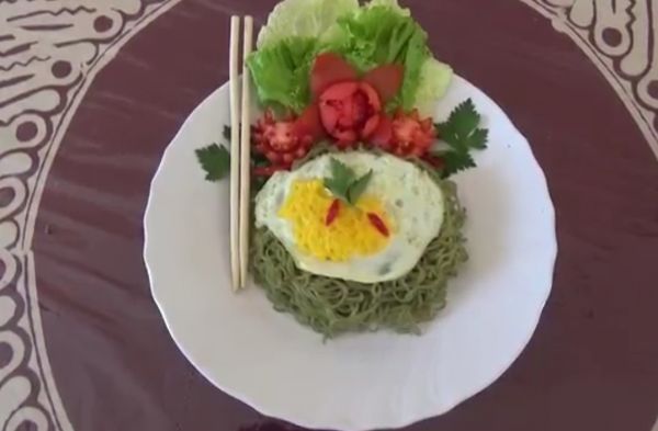 Unik, Siswa SMA Ponorogo Membuat Mie Daun Pepaya