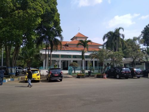 Masjid yang direnovasi dengan anggaran iuaran ASN di Jombang. (metroTV)