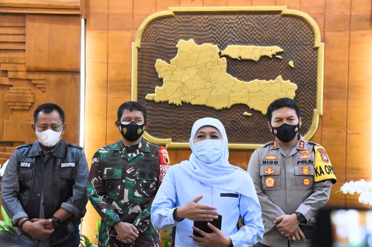 Gubernur Jawa Timur, Khofifah Indar Parawansa bersama Forkopimda Jatim (Foto / Metro TV)