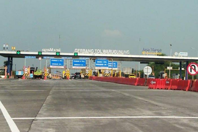 Gerbang Tol Warugunung.