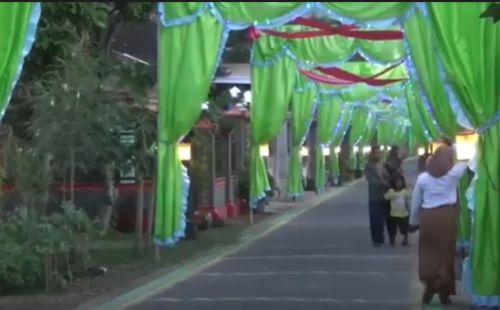 Kemeriahan menyambut Idul Fitri terlihat di perkampungan Desa Ngadirejo, Kecamatan Pogalan, Trenggalek (metrotv)
