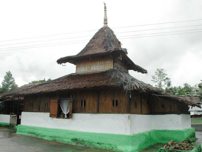 3 Masjid Tertua di Indonesia, 1 Ada di Surabaya