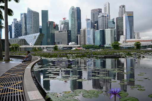 Singapura akan lockdown sebulan akibat covid-19. Foto: AFP.