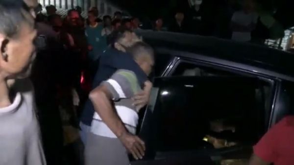 Gerebek Pasangan Selingkuh, Warga Tuban Rusak Balai Desa
