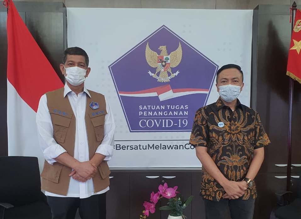 Wakil Bupati Blitar, Rahmat Santoso bersama Ketua Satgas Covid-19 Pusat, Doni Monardo. (hum)