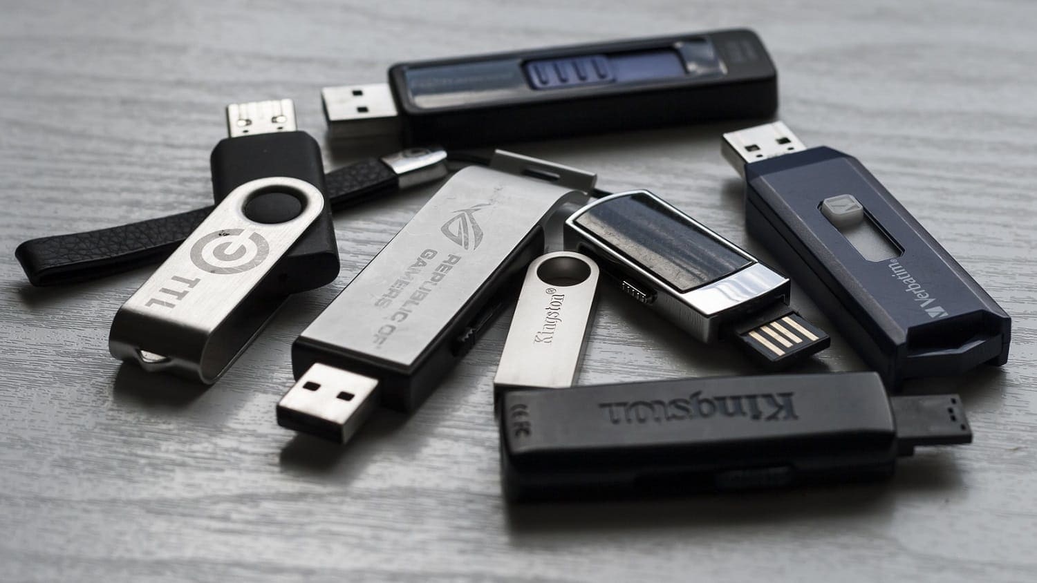 Begini Cara Menampilkan File Tersembunyi di Flashdisk