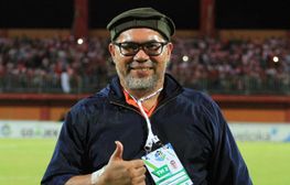 Persela Pilih Pelatih Kontroversial Iwan Setiawan, Ini Alasannya!