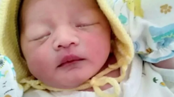 Bayi Perempuan di Semak-Semak Hebohkan Warga Blitar