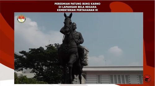 Patung Bung Karno menunggang kuda di Lapangan Bela Negara  Kementerian Pertahanan (Kemenhan)