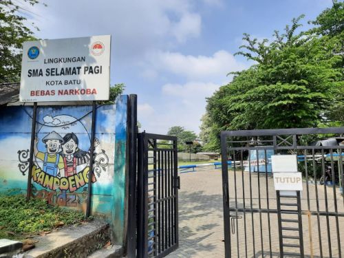 Gerbang Sekolah Selamat Pagi Indonesia (SPI) di Kota Batu, Jawa Timur (Foto / Istimewa)