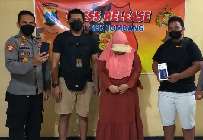 Oknum Perawat Jombang Curi HP di Klinik Kecantikan