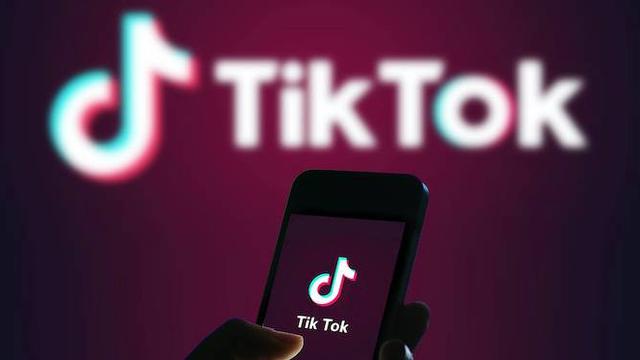 Begini Cara Duet Video di TikTok