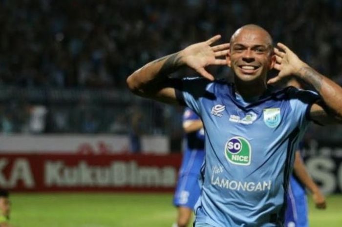 Deal, Ivan Carlos Perkuat Persela di Liga 1 2021
