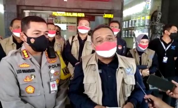 Kapolresta Malang Kota Kombes Pol Leonardus Simarmata bersama Kepala Badan Perlindungan Pekerja Migran Indonesia (BP2MI) Benny Rhamdani (Foto / Metro TV)