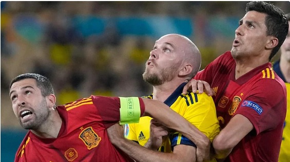 Duel Spanyol vs Swedia. (uefa)