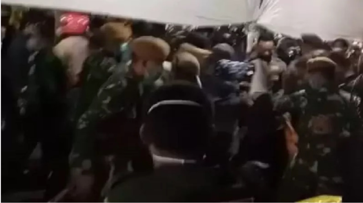 Viral, Rombongan Warga Diduga dari Madura Rusak Posko Penyekatan Jembatan Suramadu