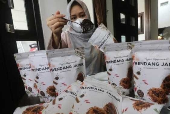 Rendang Jamur Kediri Tembus Pasar Manca Negara