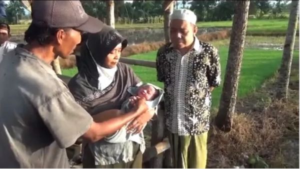 Bayi di Gubuk Sawah Gegerkan Warga Banyuwangi