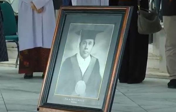 Guru Besar Radiologi Unair, Prof Benny Huwae Meninggal Dunia