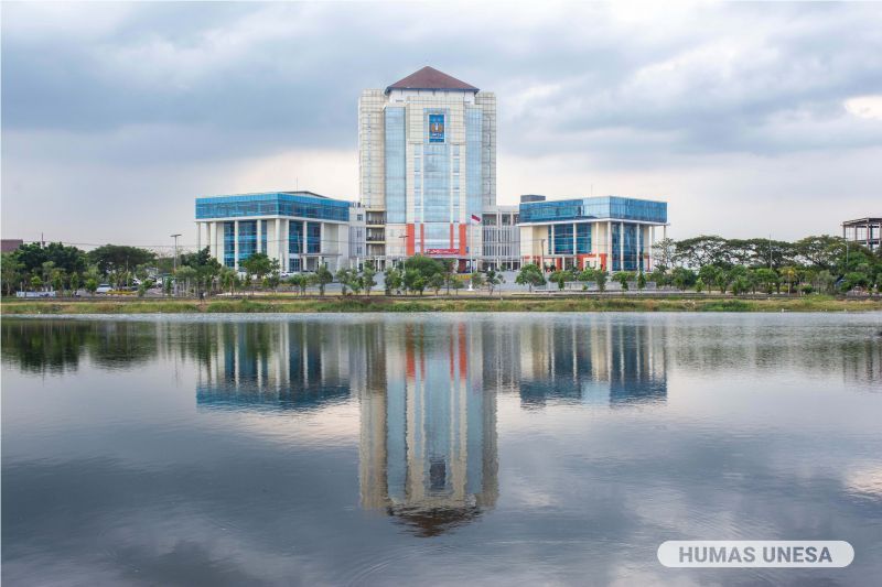 Kampus Unesa melakukan lockdown total selama 10 hari (hum)