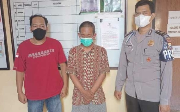 Tersangka Agus ditangkap polisi usai memperdaya korbannya (Foto / Istimewa)