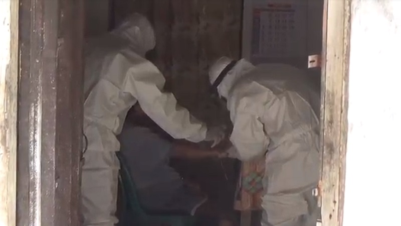 Nekat, Pasien Covid-19 di Jombang Ini Kabur dari Rumah Sakit dengan Infus Tertancap