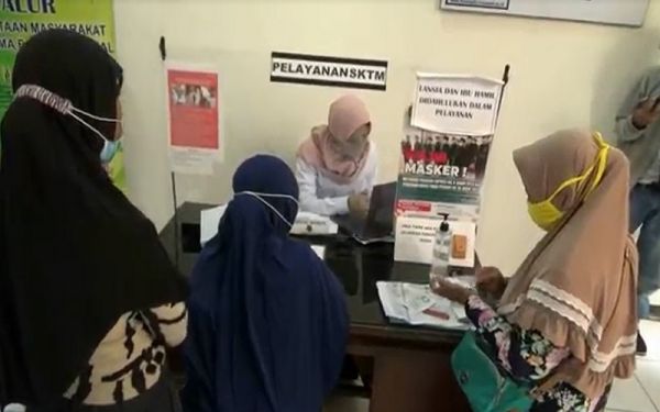 Data Penerima Bansos Invalid, Belasan Warga Serbu Dinsos Tuban