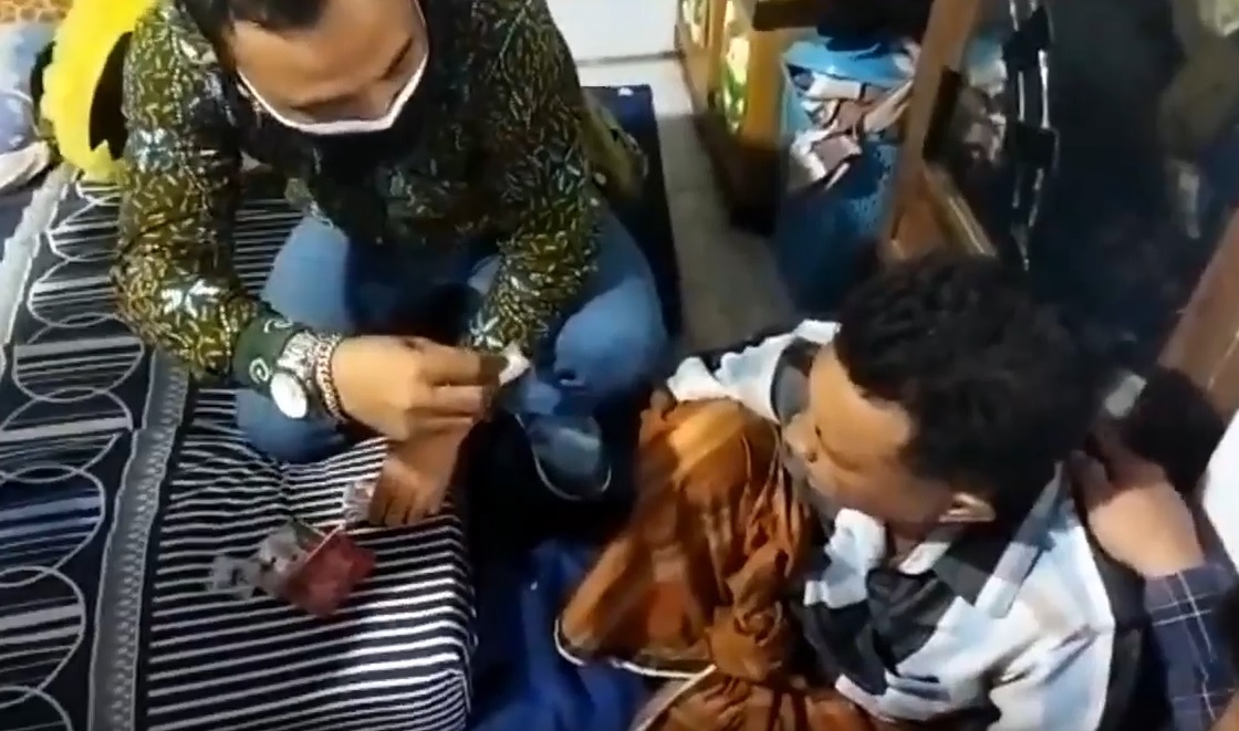  Tersangka MS digerebek petugas Satuan Reserse Narkoba Polres Bangkalan (metrotv)
