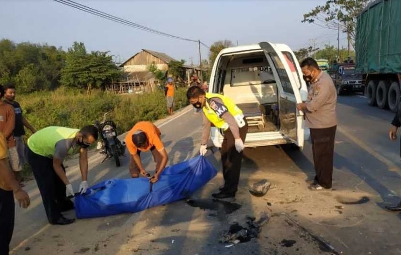 Korban tabrak lari di Tuban menewaskan satu pengendara motor (Foto / Metro TV)