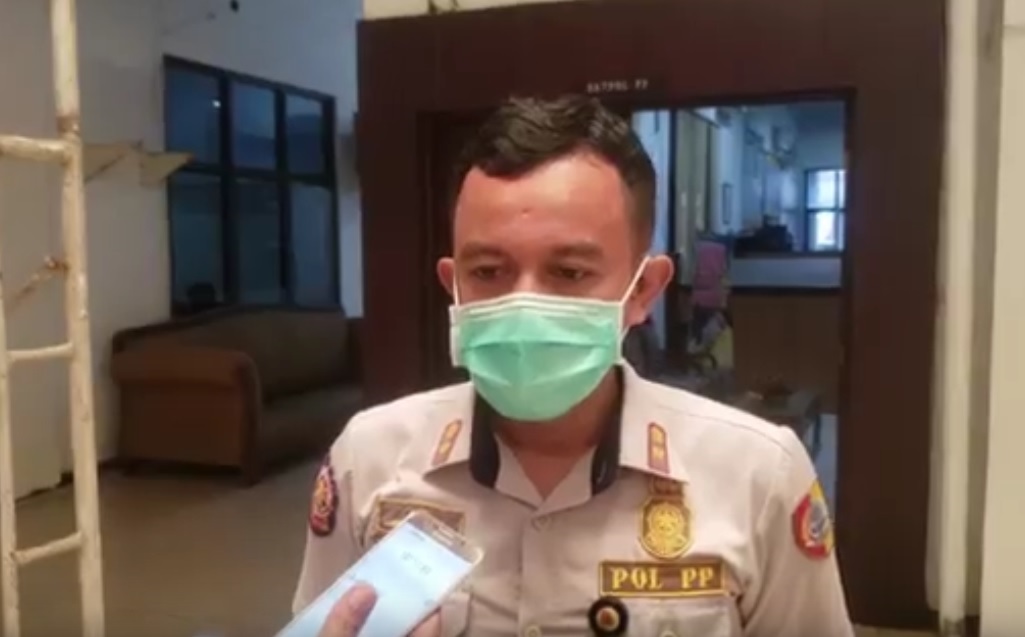 Plt Kepala Bidang Penegakan Produk Hukum Satpol PP Jember, Erwin Prasetyo metrotv)