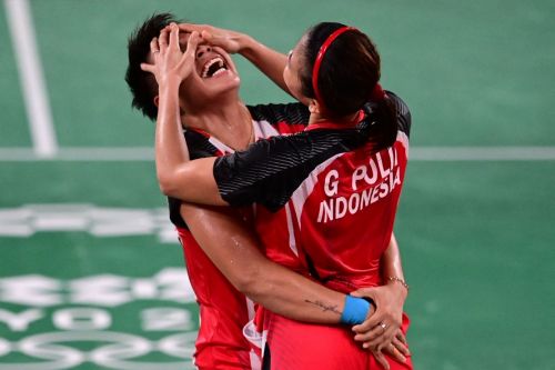Luapan kegembiraan Greysia Polii/Apriyani Rahayu di Olimpiade Tokyo. (afp)